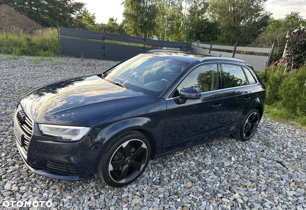 Audi A3 Sportback 2.0 TDI design - 14