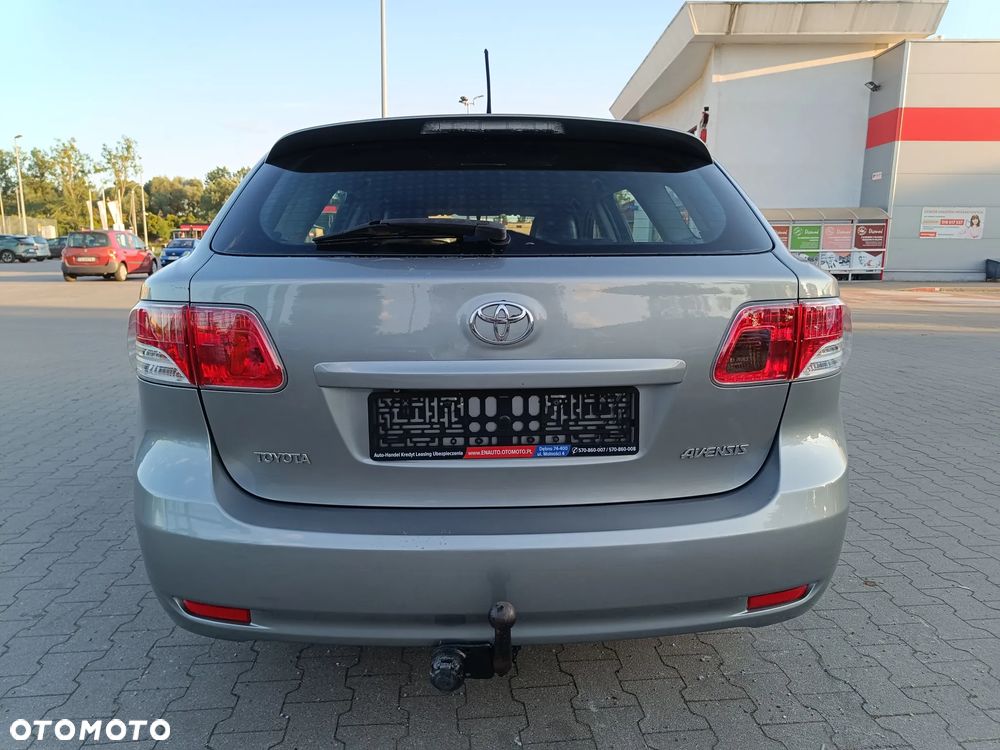 Toyota Avensis Combi 2.0 D-4D Edition - 26