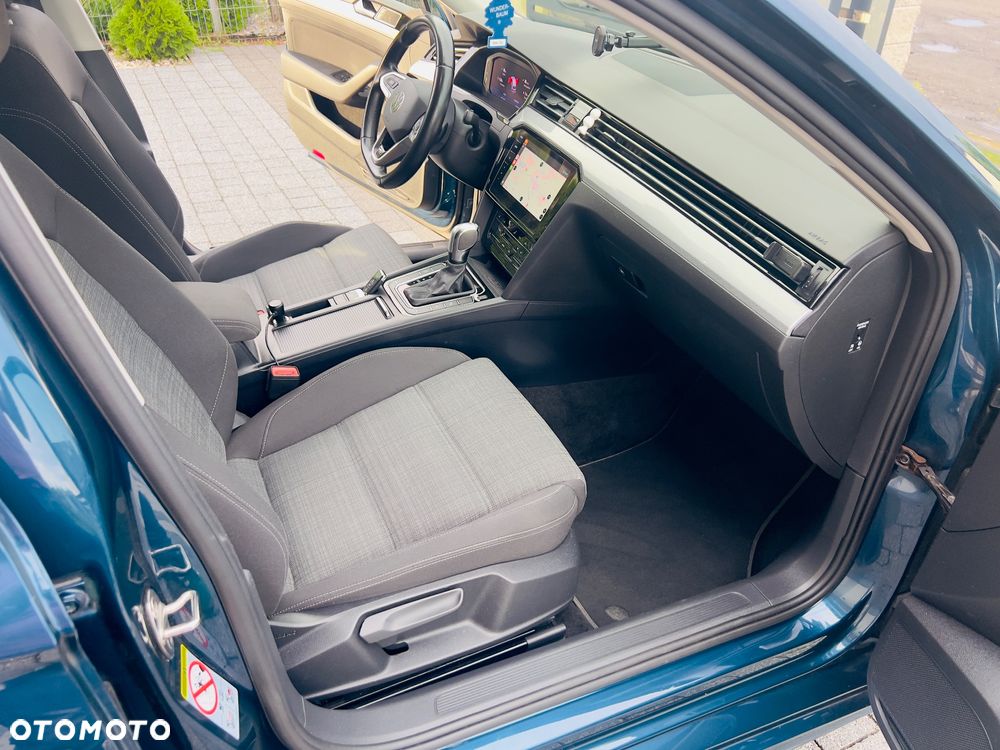 Volkswagen Passat 2.0 TDI Business DSG - 17