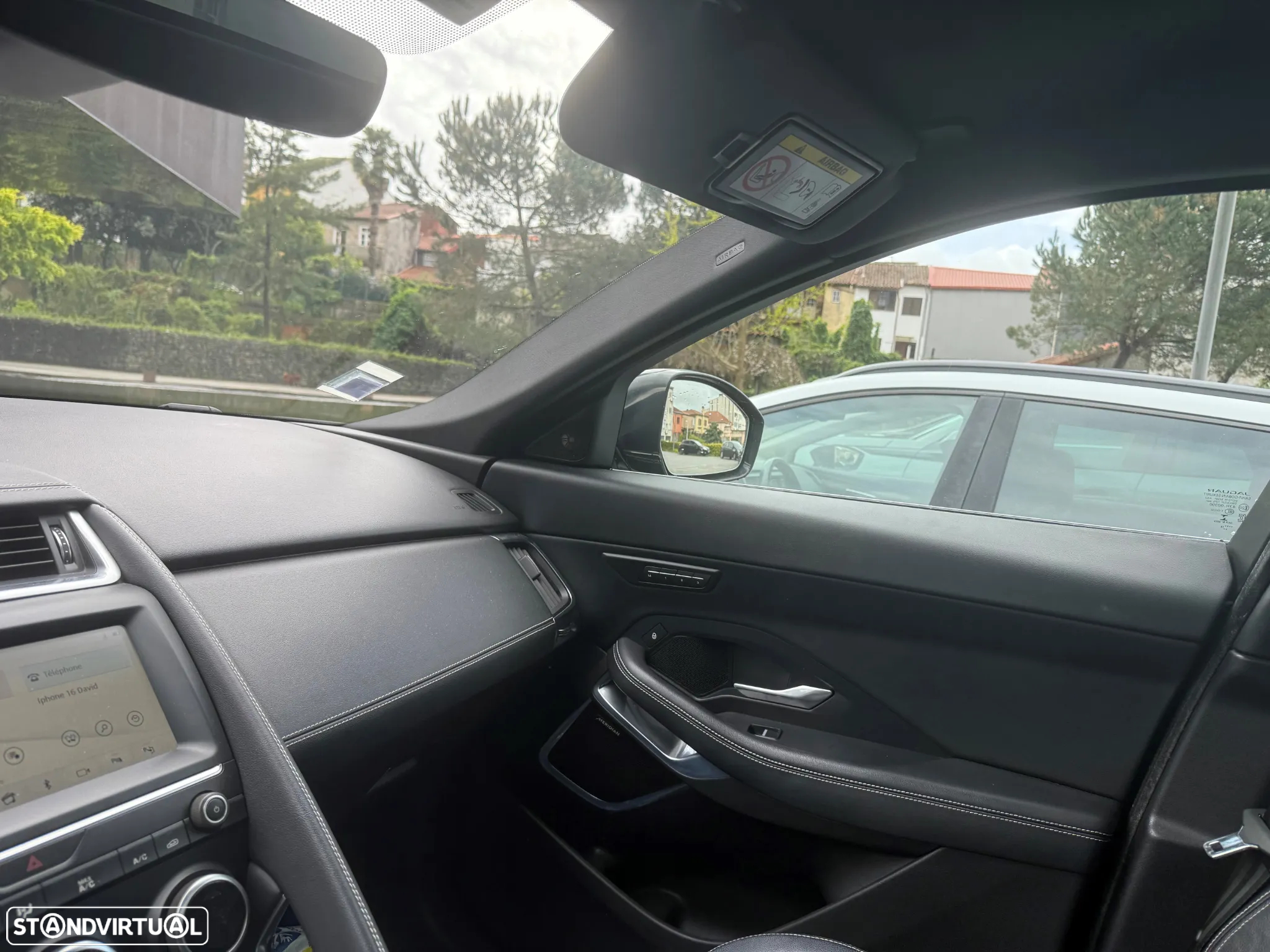 Jaguar E-Pace 2.0 i4 R-Dynamic SE AWD Aut. - 3