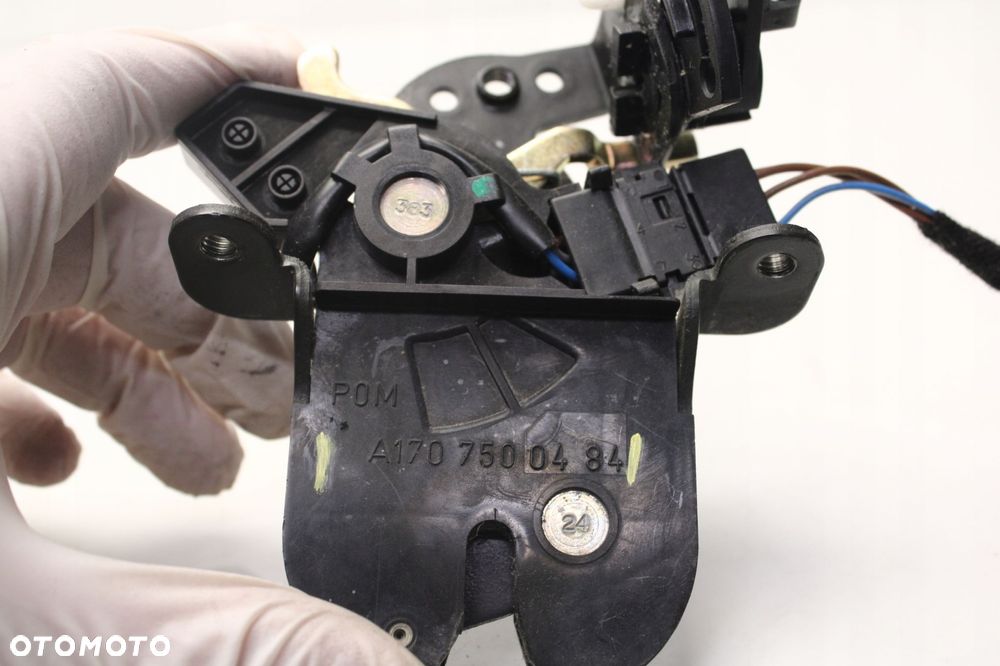 mercedes slk r170 lift 00r- zamek klapy bagażnika tył tylny a1707500484 - 6