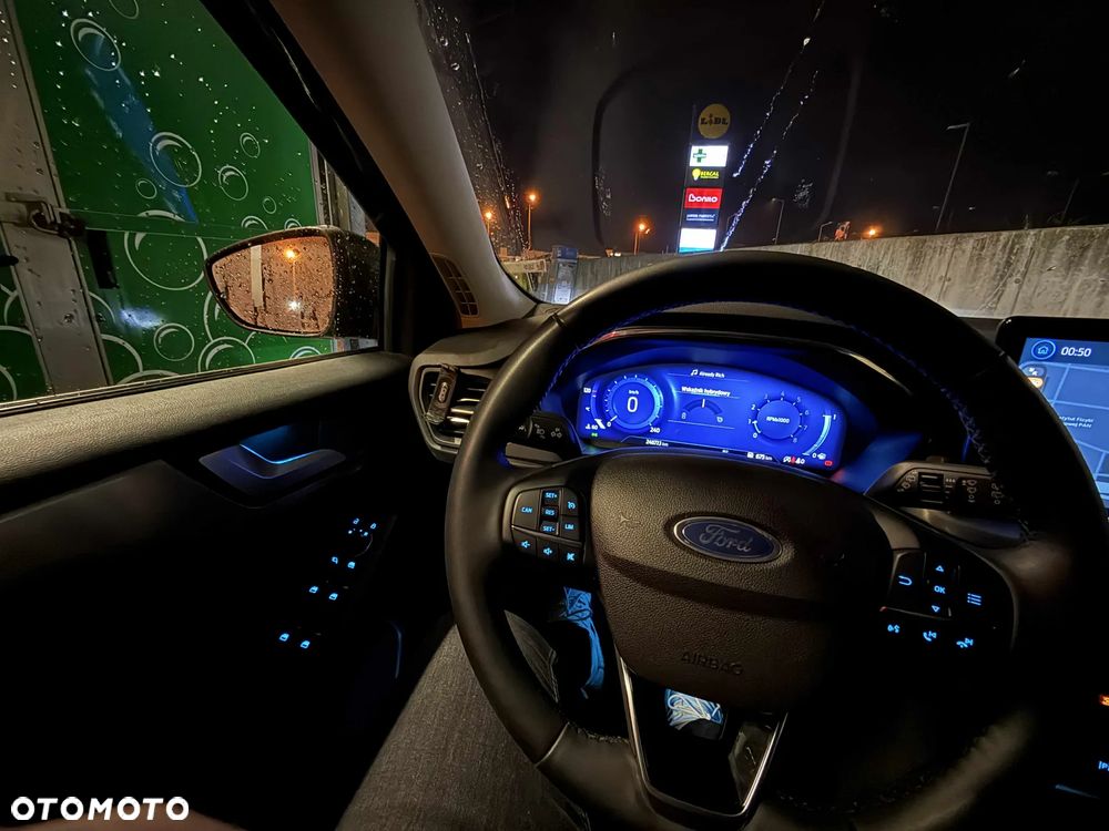 Ford Focus 1.0 EcoBoost mHEV Titanium X - 24