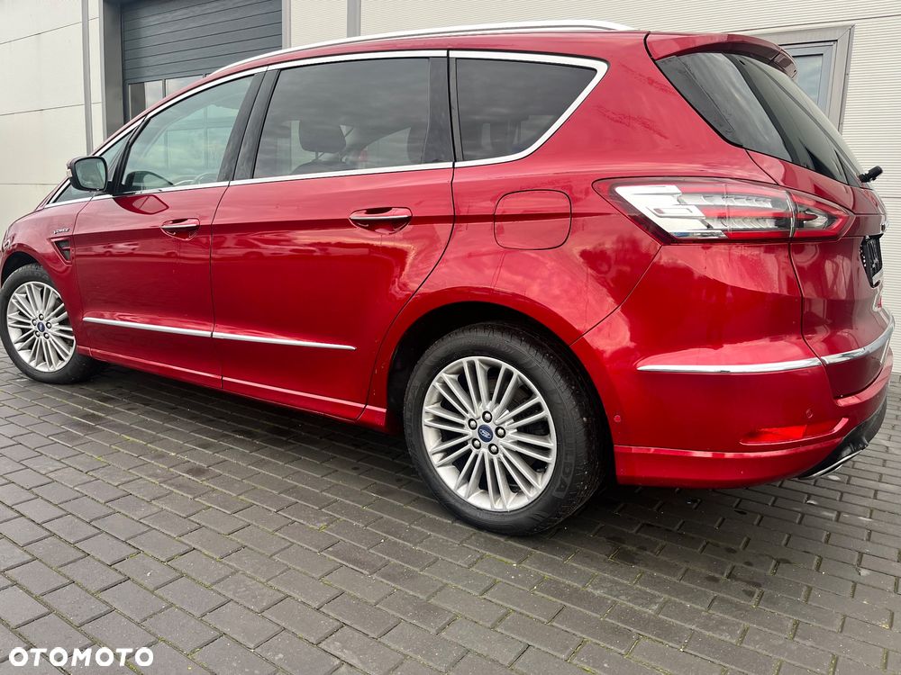Ford S-Max - 16