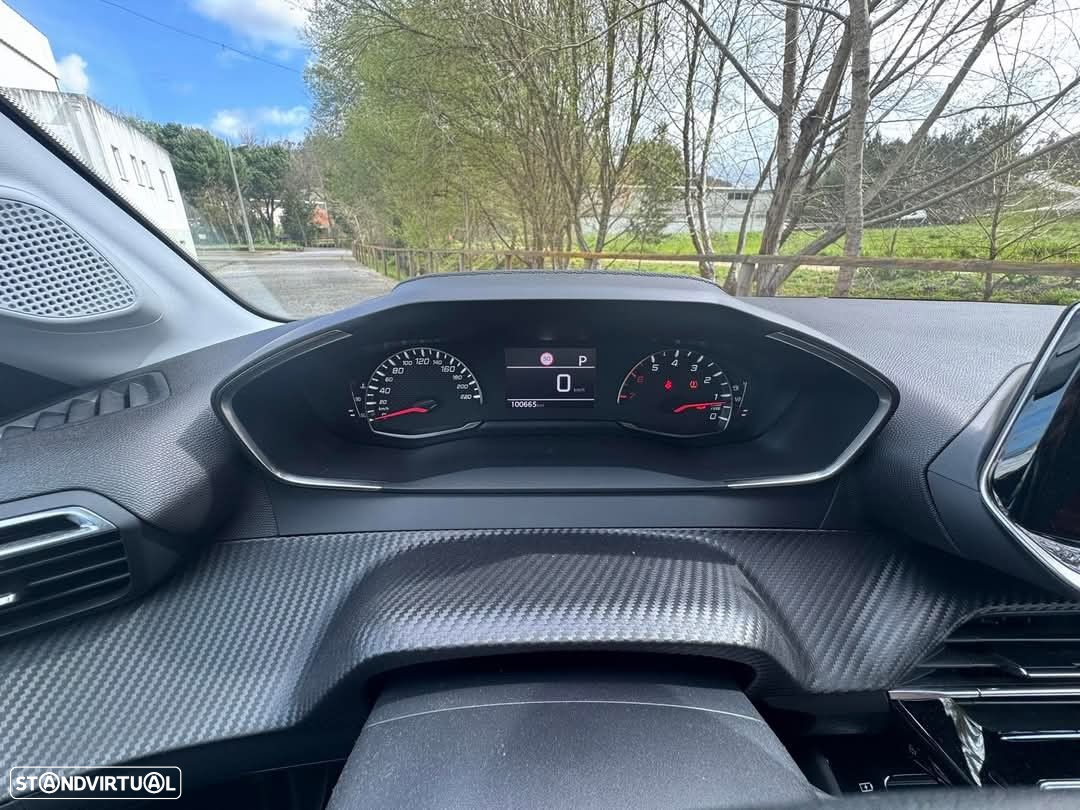 Peugeot 208 1.2 PureTech Allure EAT8 - 19