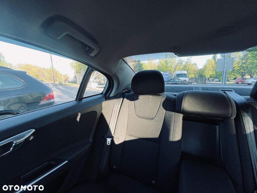 Volvo S60 D2 Edition Pro - 32