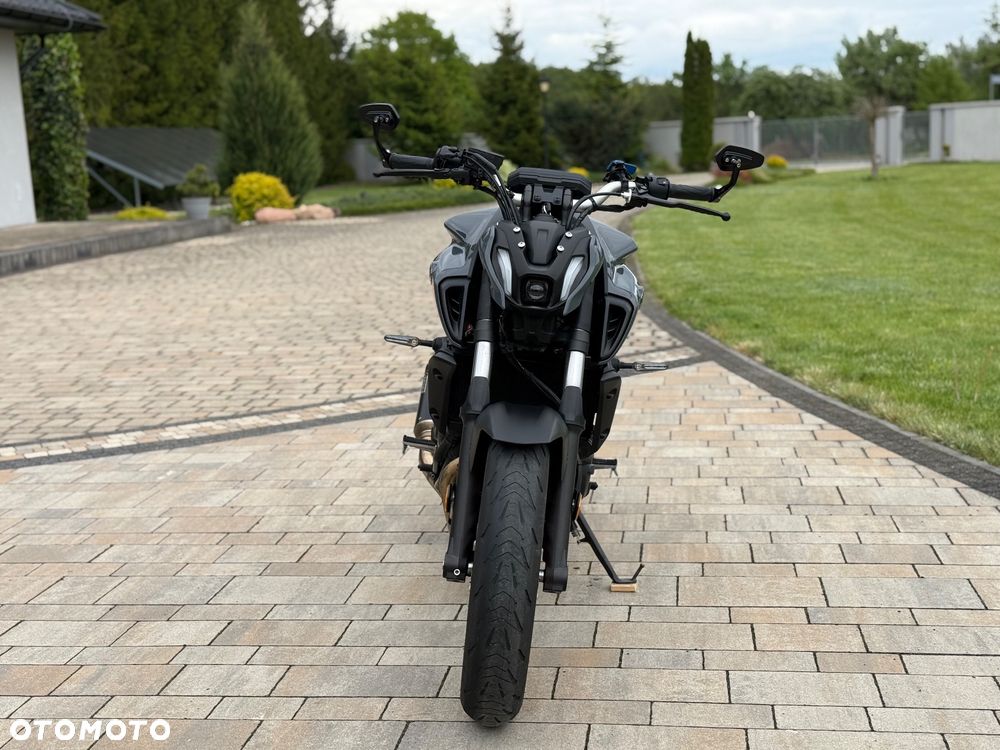 Yamaha MT - 16