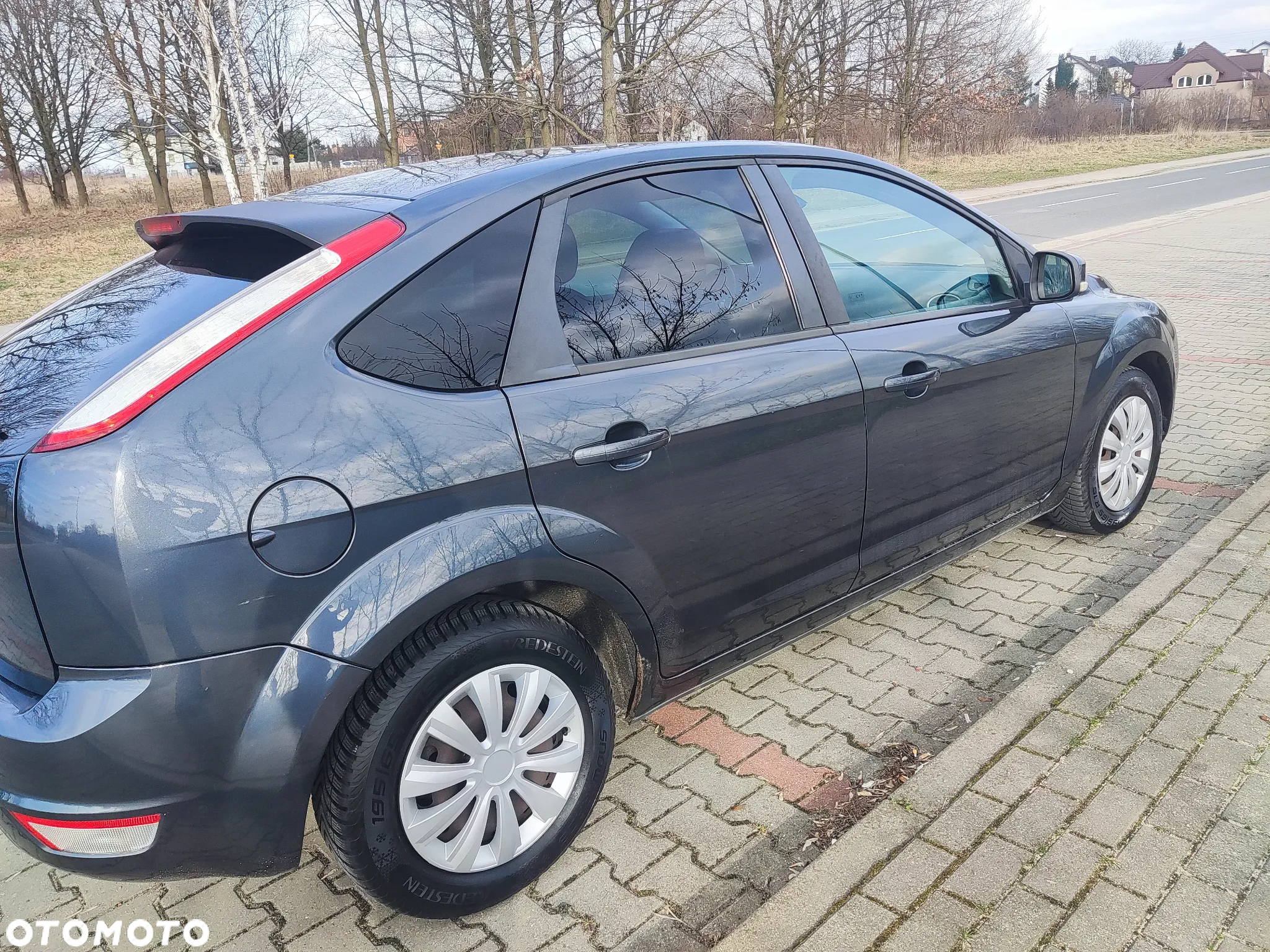 Ford Focus 1.6 16V Ambiente - 3