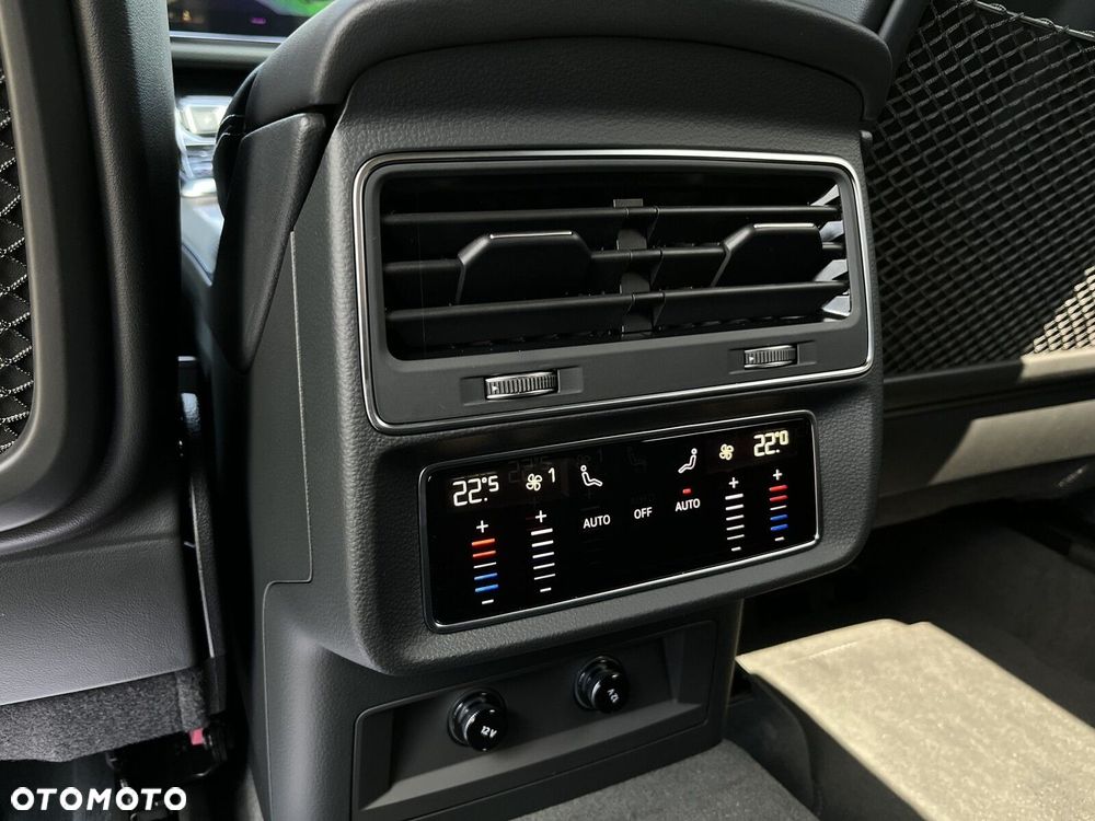 Audi SQ8 - 23