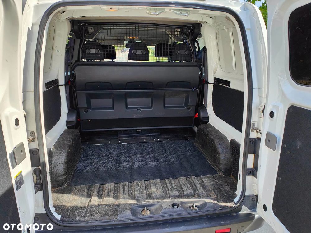 Nissan NV200 - 2