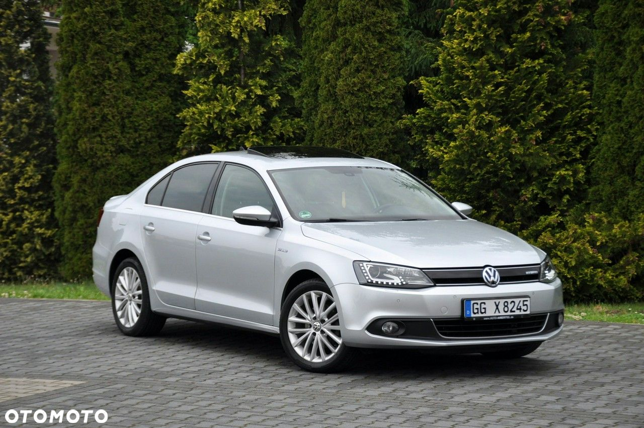 Volkswagen Jetta 1.4 Hybrid DSG Highline - 2