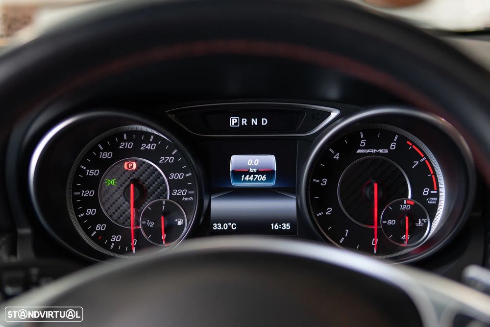 Mercedes-Benz A 45 AMG 4Matic Speedshift 7G-DCT - 52