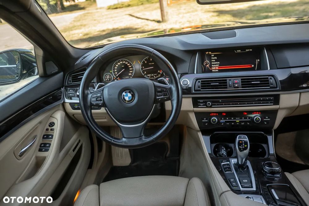 BMW Seria 5 530d xDrive Luxury Line - 38