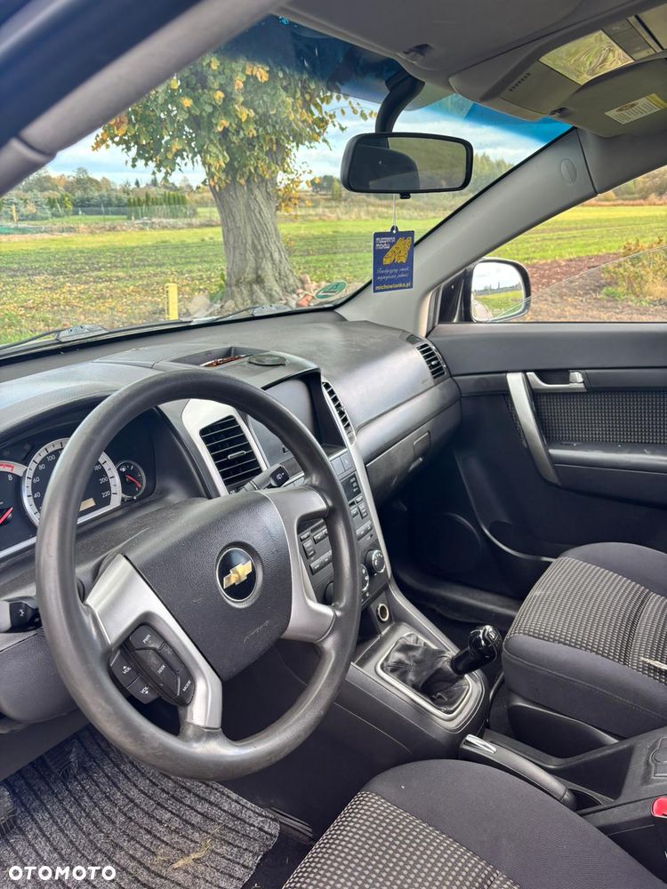 Chevrolet Captiva 2.4 LS 5os - 8