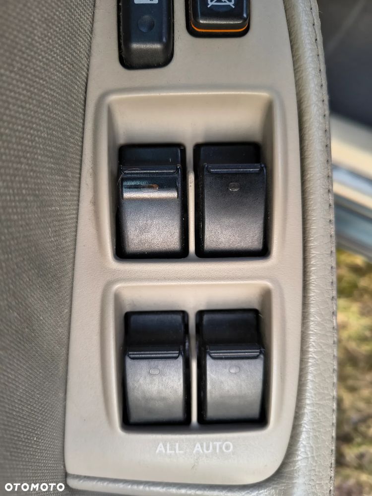 Toyota Avensis 2.0 D-4D Sol - 16