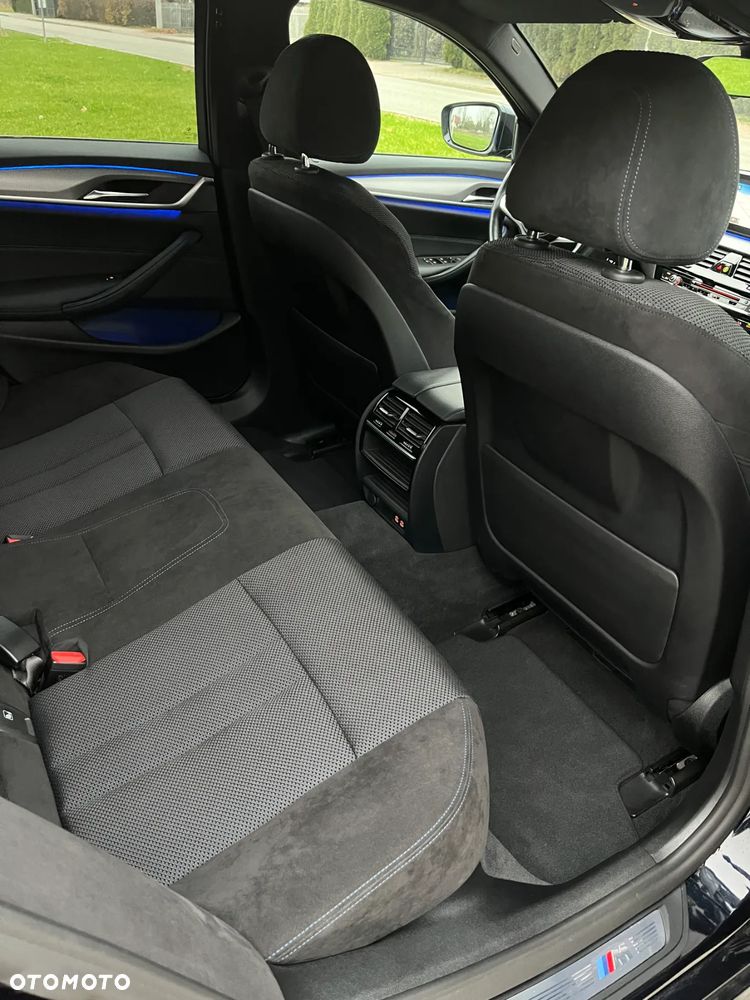 BMW Seria 5 530i GPF xDrive M Sport sport - 32