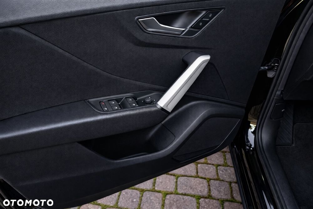 Audi Q2 35 TDI S tronic sport - 10