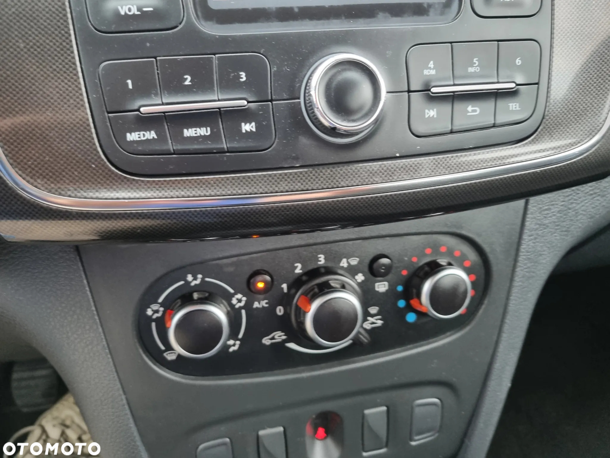 Dacia Logan MCV SCe 75 Laureate - 15