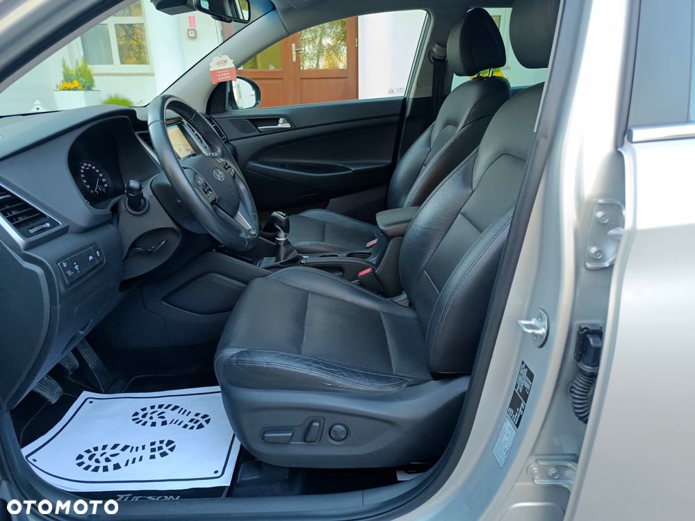 Hyundai Tucson 1.7 CRDI BlueDrive GO 2WD - 26