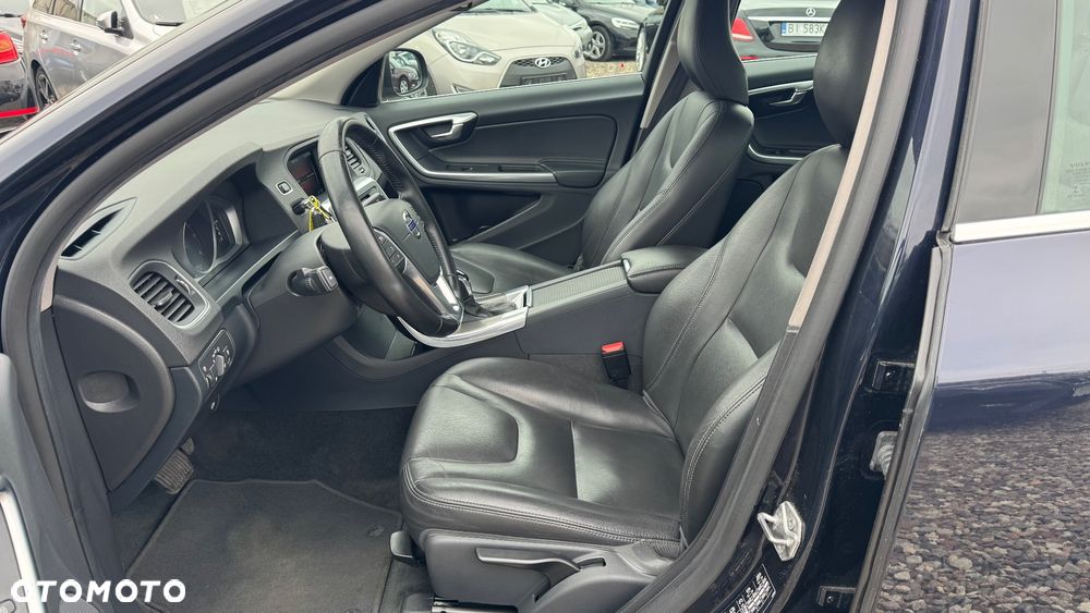 Volvo S60 D3 Geartronic Momentum - 26