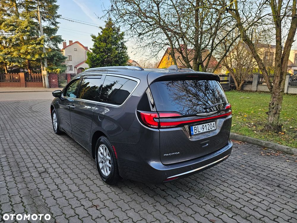 Chrysler Pacifica - 5