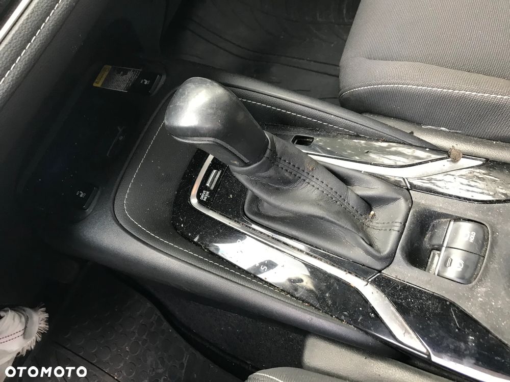 Toyota Corolla 2.0 Hybrid Executive - 14