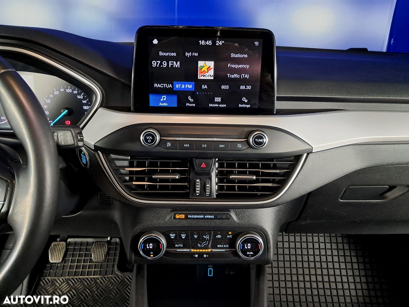 Ford Focus - 15