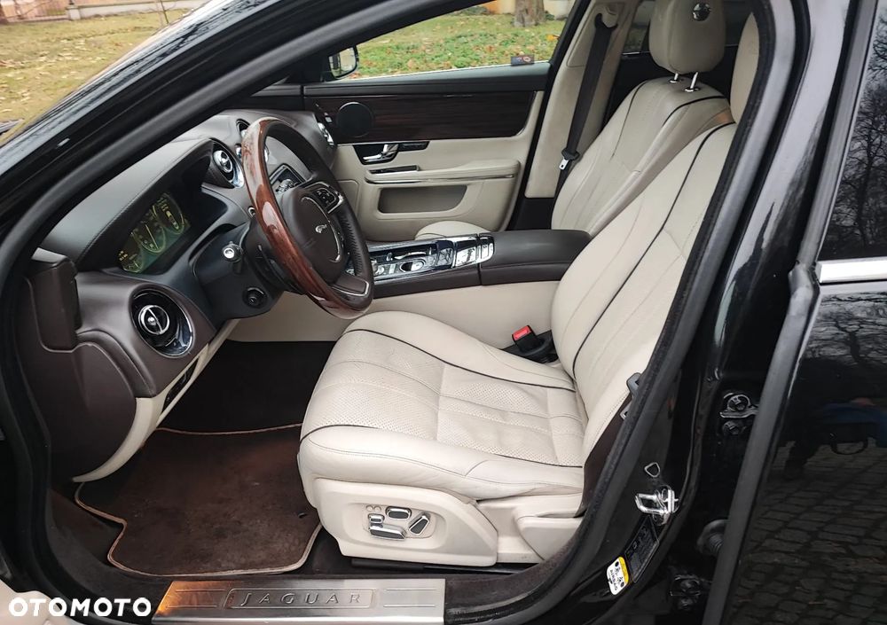 Jaguar XJ 3.0 D V6 LWB Premium Luxury - 6