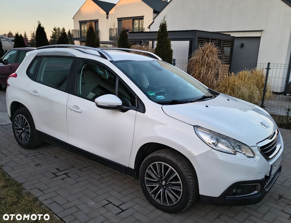 Peugeot 2008 1.2 Pure Tech Style EU6 - 2