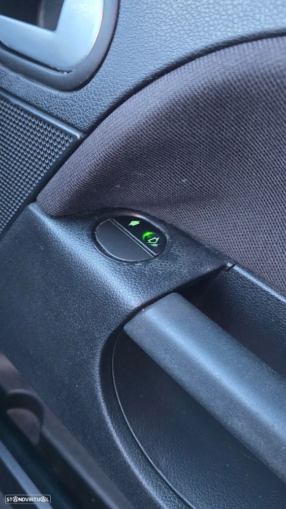 Ford Fiesta 1.25 Ghia - 14