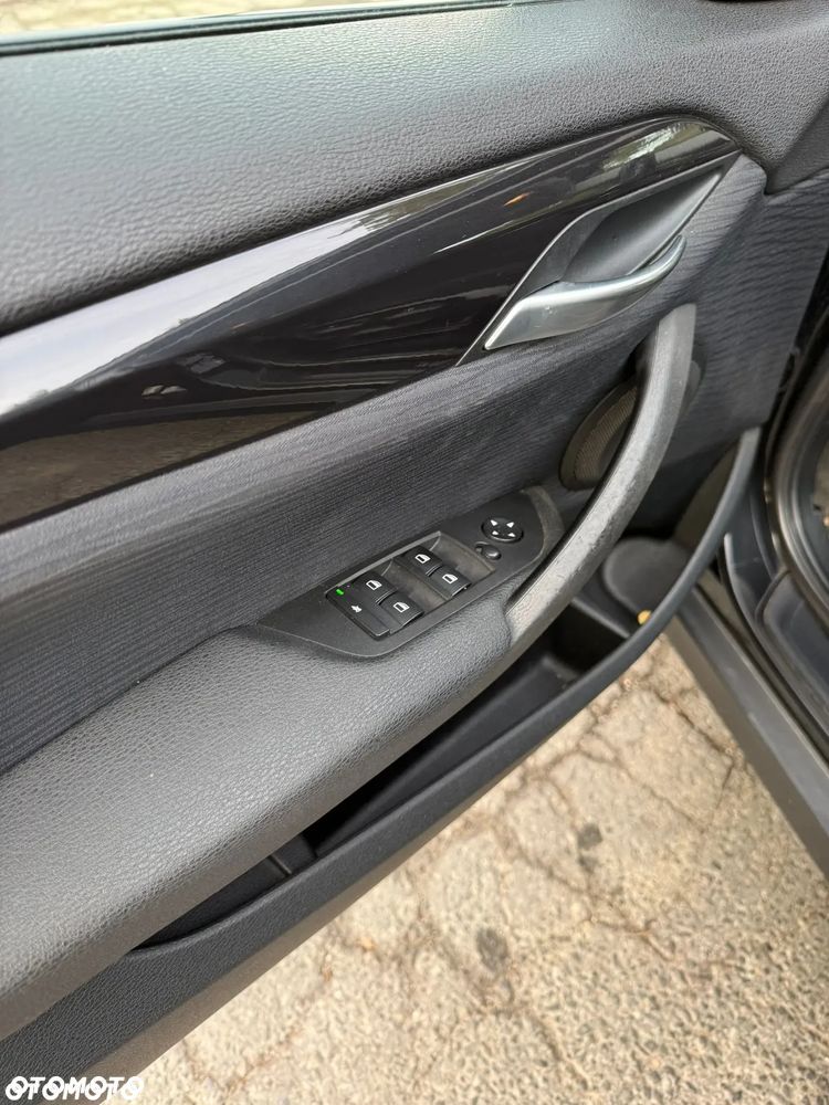 BMW X1 xDrive18d xLine - 14