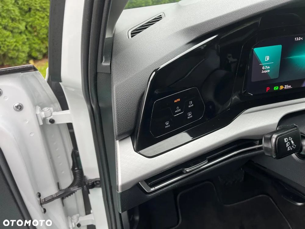 Volkswagen Golf - 10