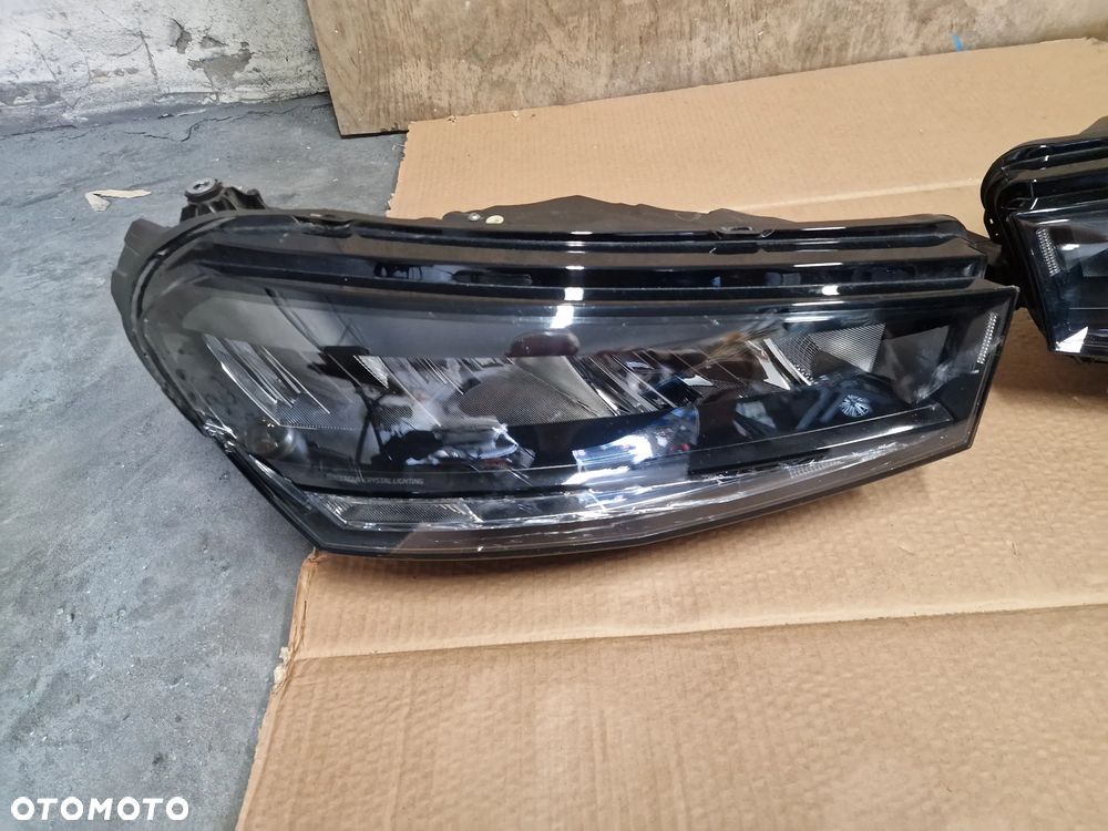 Reflektor  prawy   przód  skoda  Fabia  IV  6VB.941.016 - 5
