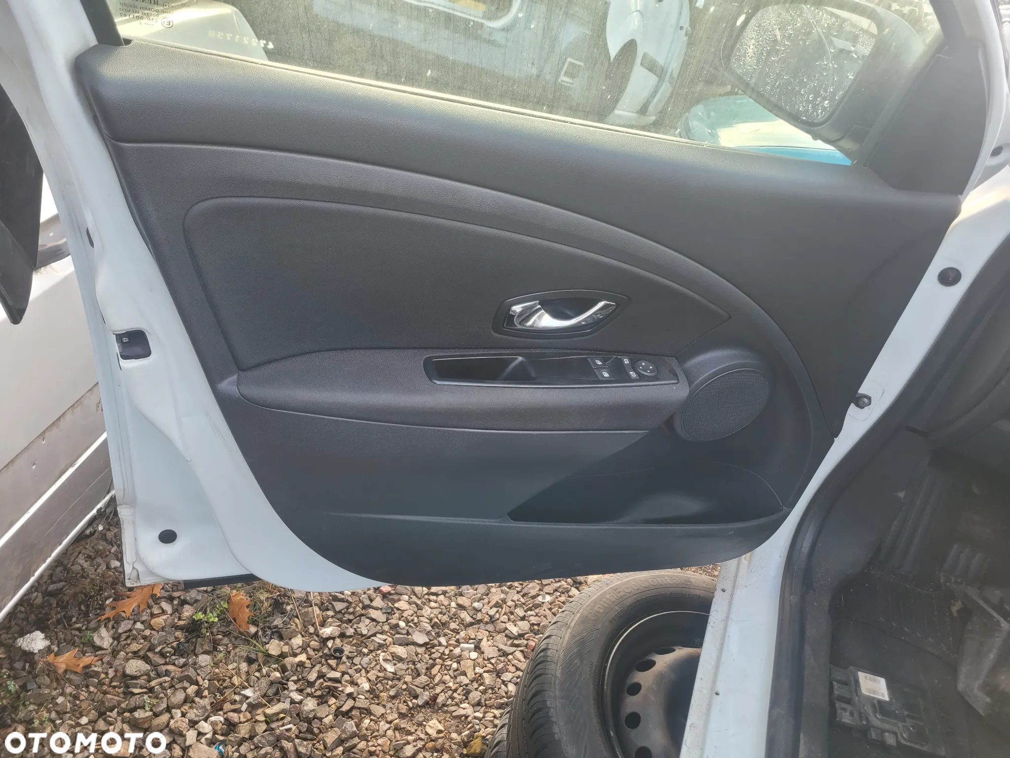 RENAULT MEGANE III fotel fotele kanapa deska kokpit podsufitka boczek boczki klamka podłokietnik licznik prędkościomierz - 4