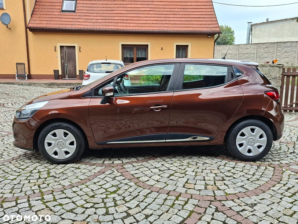 Renault Clio 1.2 16V 75 Life - 3
