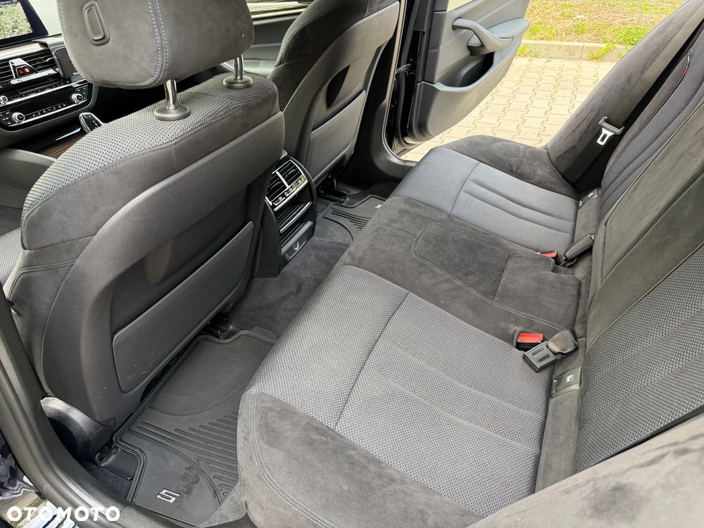 BMW Seria 5 530i xDrive M Sport sport - 17