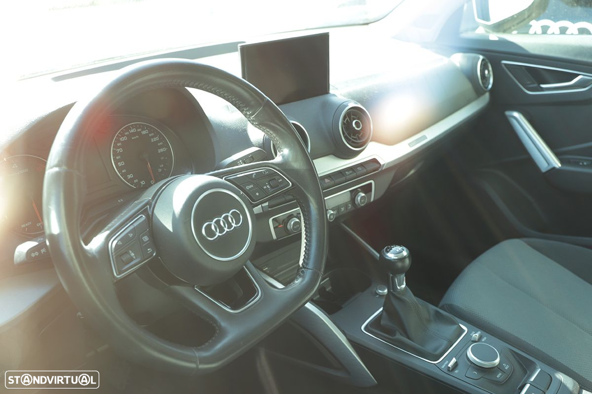 Audi Q2 1.6 TDI Design - 5