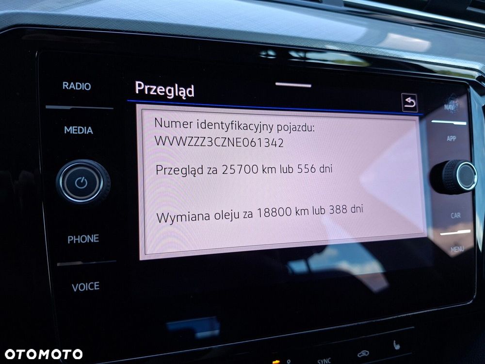 Volkswagen Passat - 26