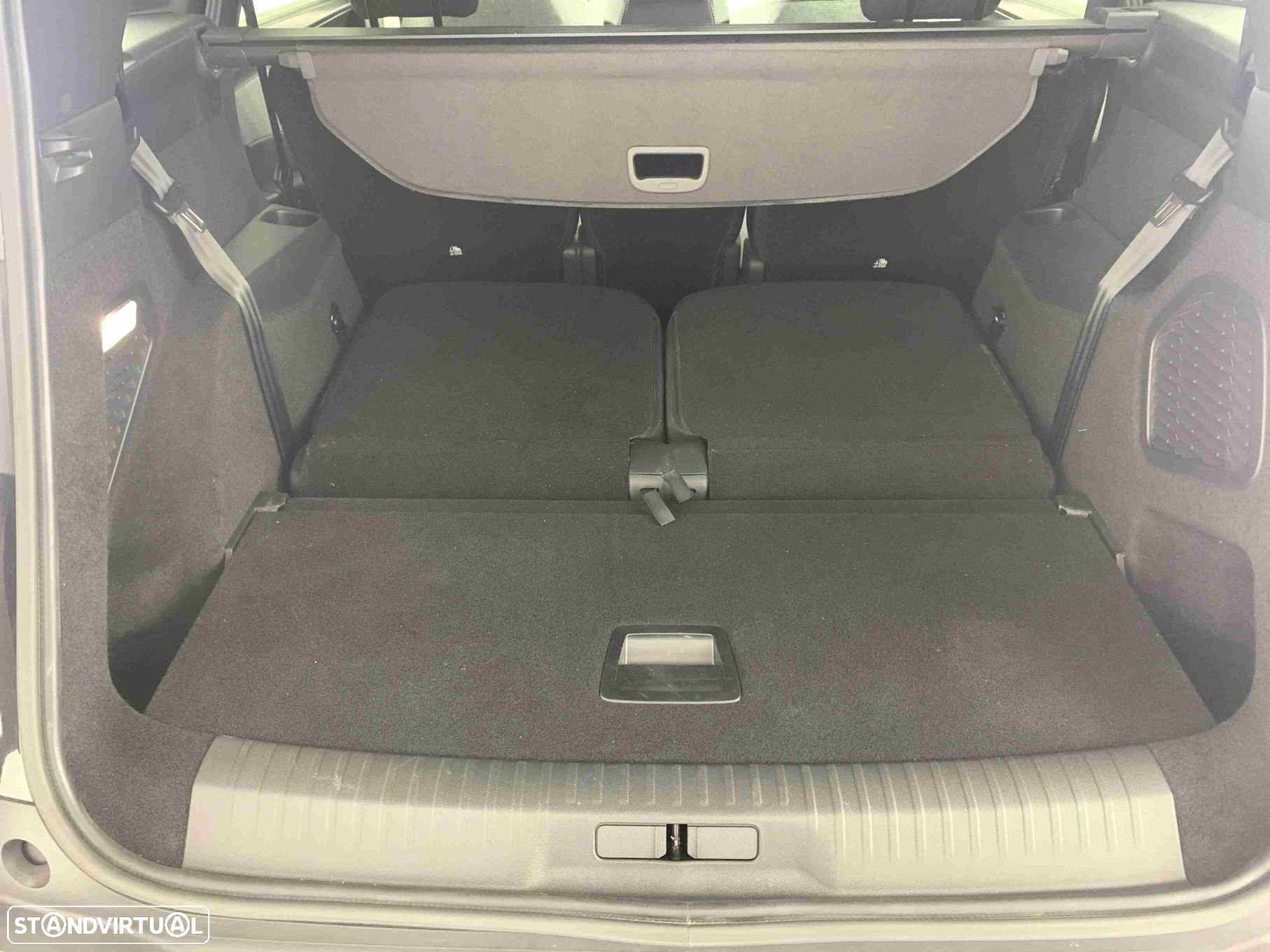 Peugeot 5008 1.2 Hybrid Allure e-DCS6 - 14