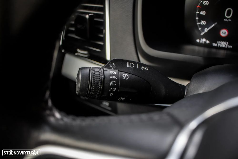 Volvo XC 90 B5 D AWD Geartronic Momentum Pro - 15