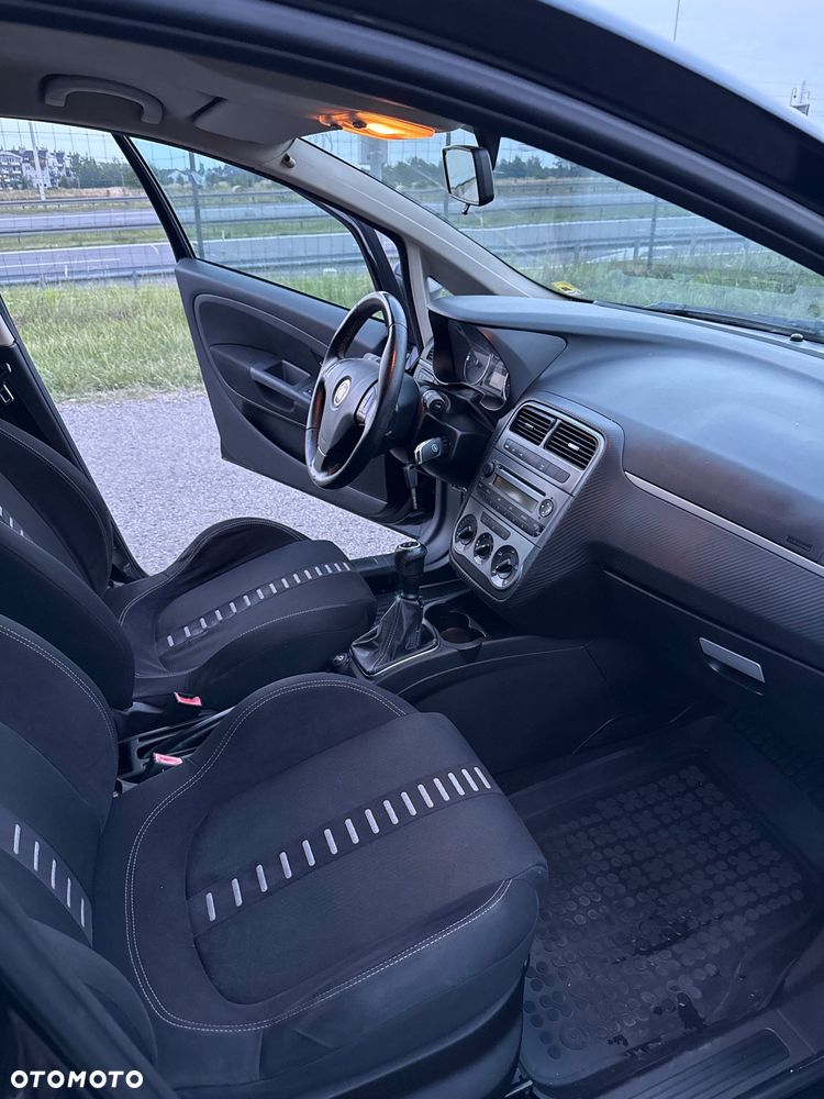 Fiat Grande Punto - 14