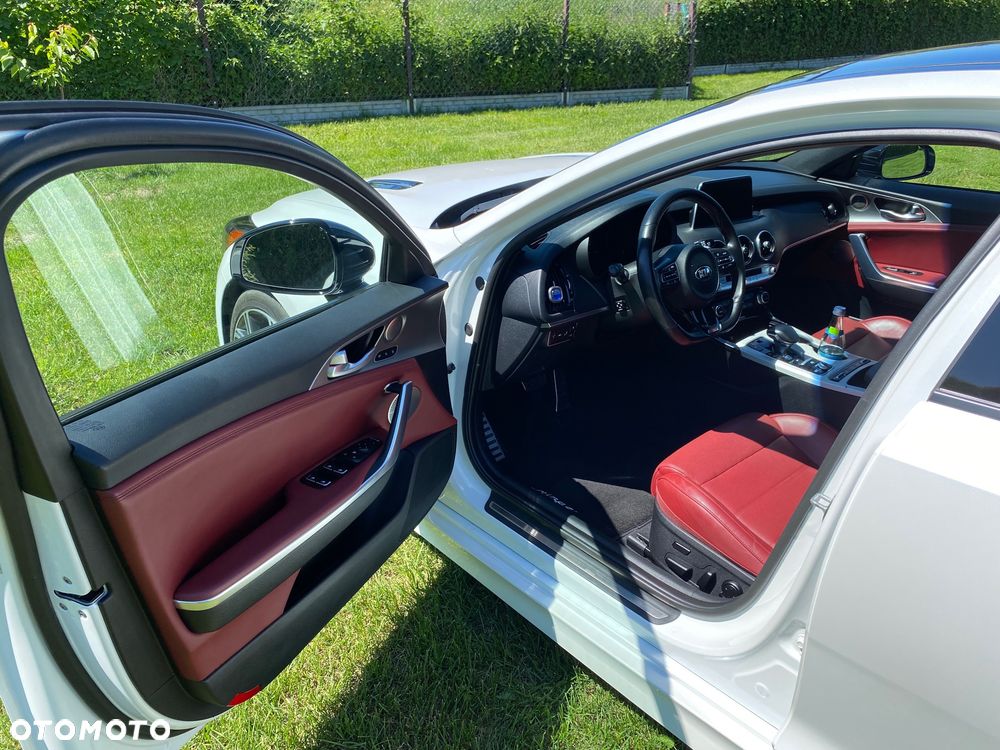 Kia Stinger 3.3 T-GDI V6 GT AWD - 9