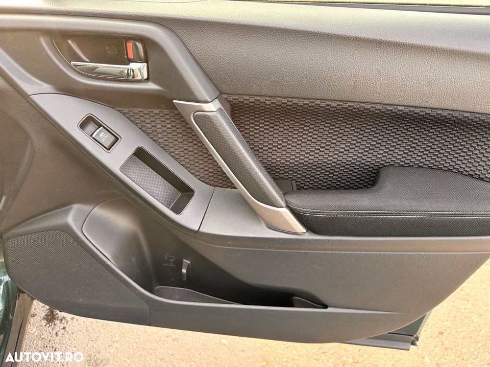 Subaru Forester 2.0D CVT Exclusive - 12