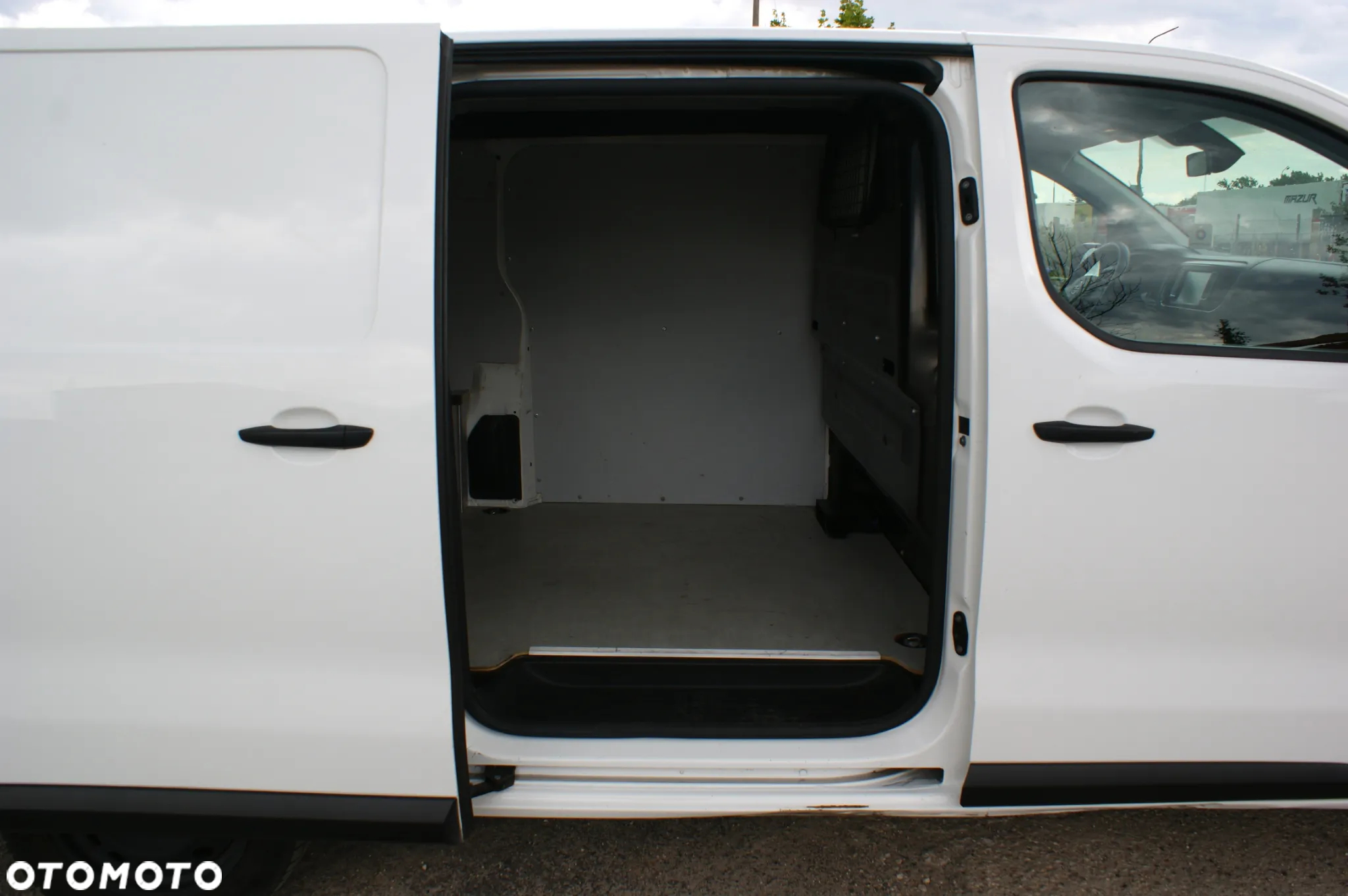 Opel Vivaro - 17