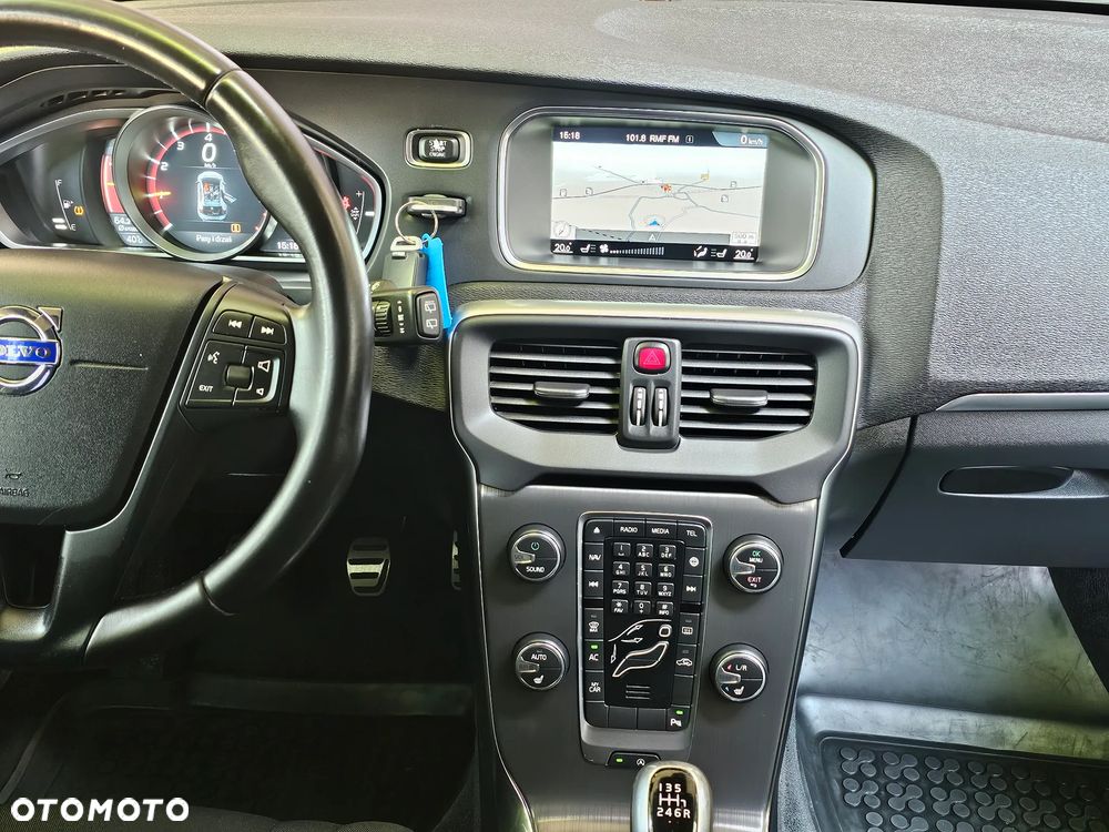 Volvo V40 T2 Linje You - 23
