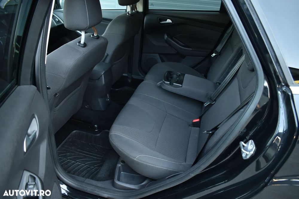 Ford Focus 1.6 TDCI DPF Titanium - 18