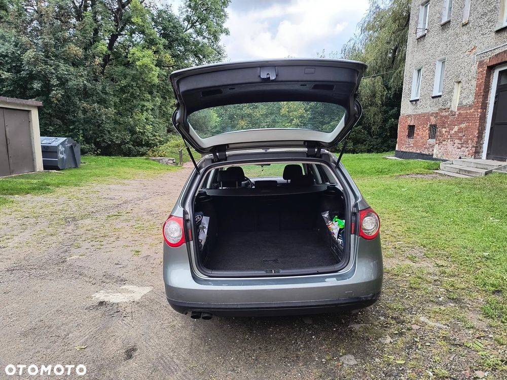 Volkswagen Passat 2.0 TDI Comfortline - 4