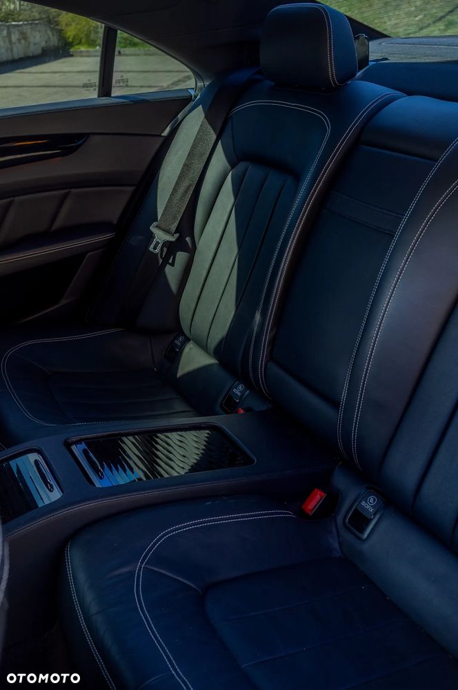 Mercedes-Benz CLS 500 4-Matic BlueEff - 23