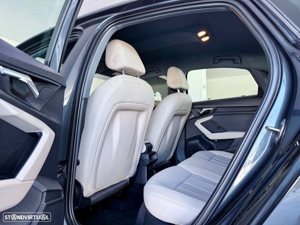 Audi A3 Limousine 30 TFSI Advanced - 19