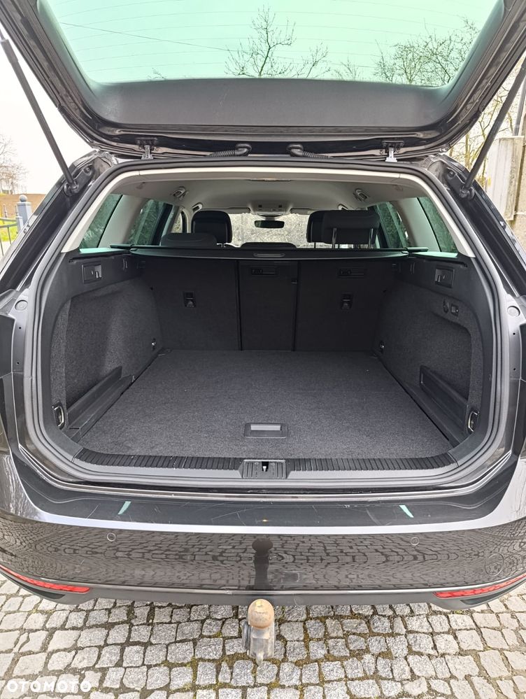 Volkswagen Passat 2.0 TDI SCR DSG Comfortline - 7