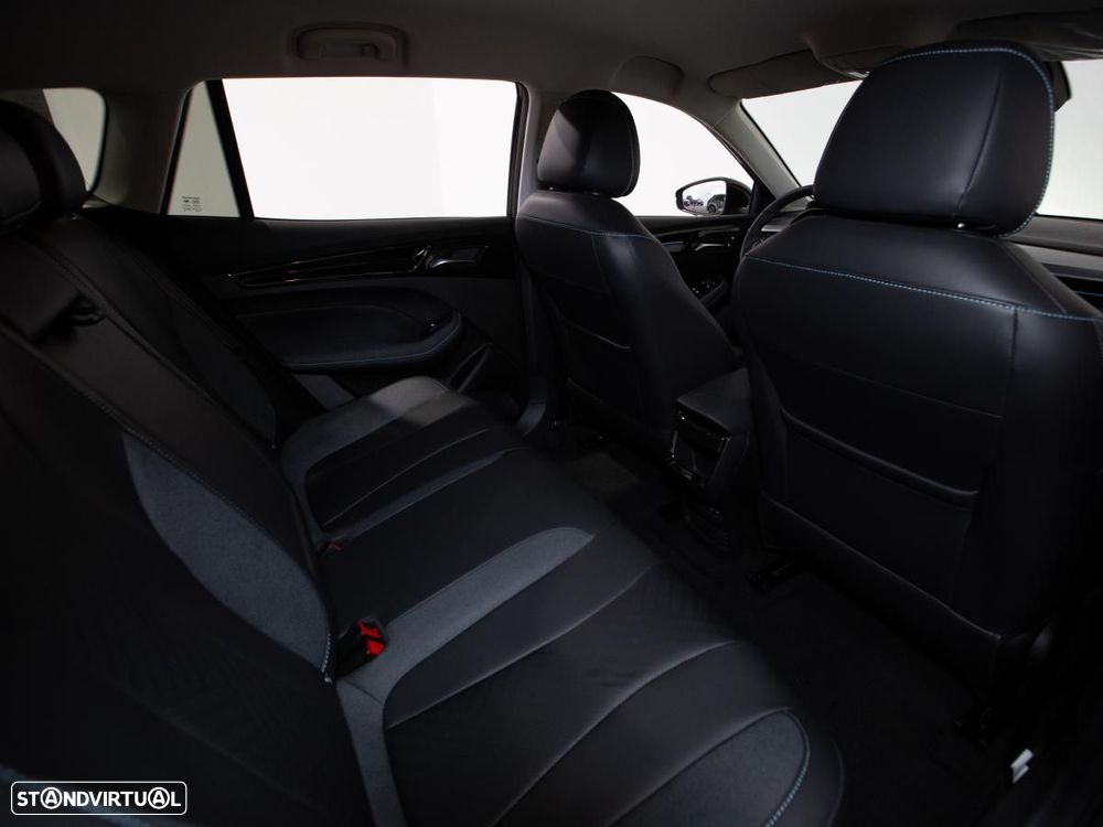 MG MG5 61 kWh Luxury - 11